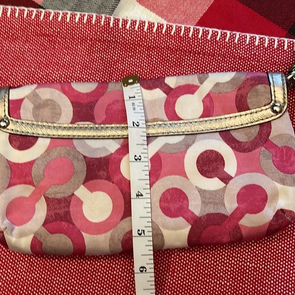 Vintage Coach wristlet/wallet - Picture 3 of 7